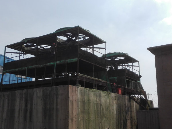 ��s���S��